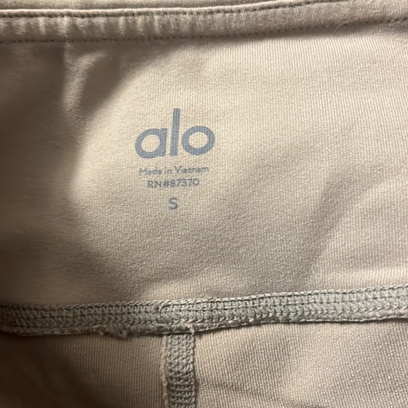 ALO Yoga Taupe Ribbed Mesh Leggings - Picture 4 of 4